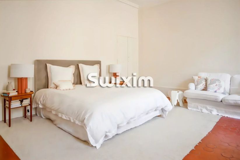 Location Maison de ville Pierrelatte 8 Pièces 220 m²