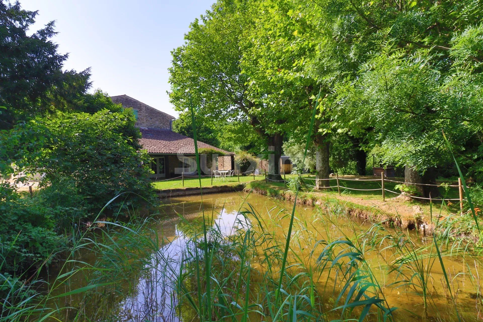 propriété 24 Pièces en vente sur Pont-de-Barret (26160)