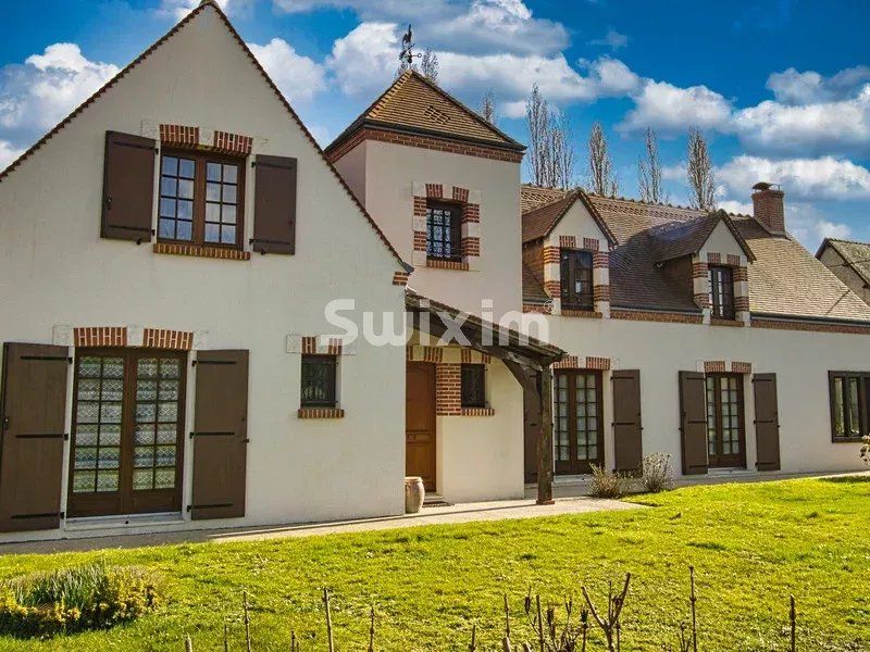 casa 7 Camere in vendita su Orléans (45000)