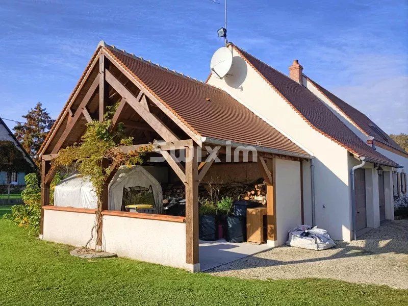 casa 7 Camere in vendita su Orléans (45000)