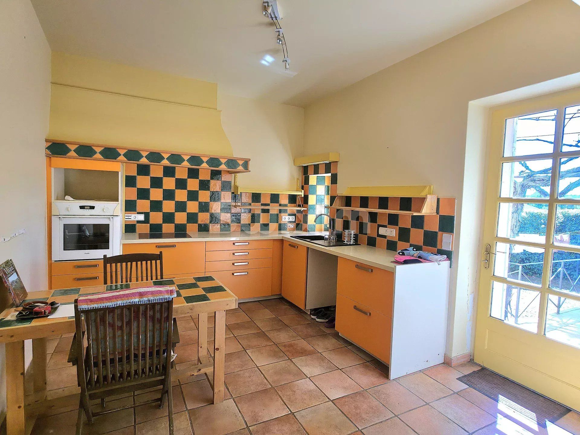 casa 8 Quartos para venda sobre Visan (84820)