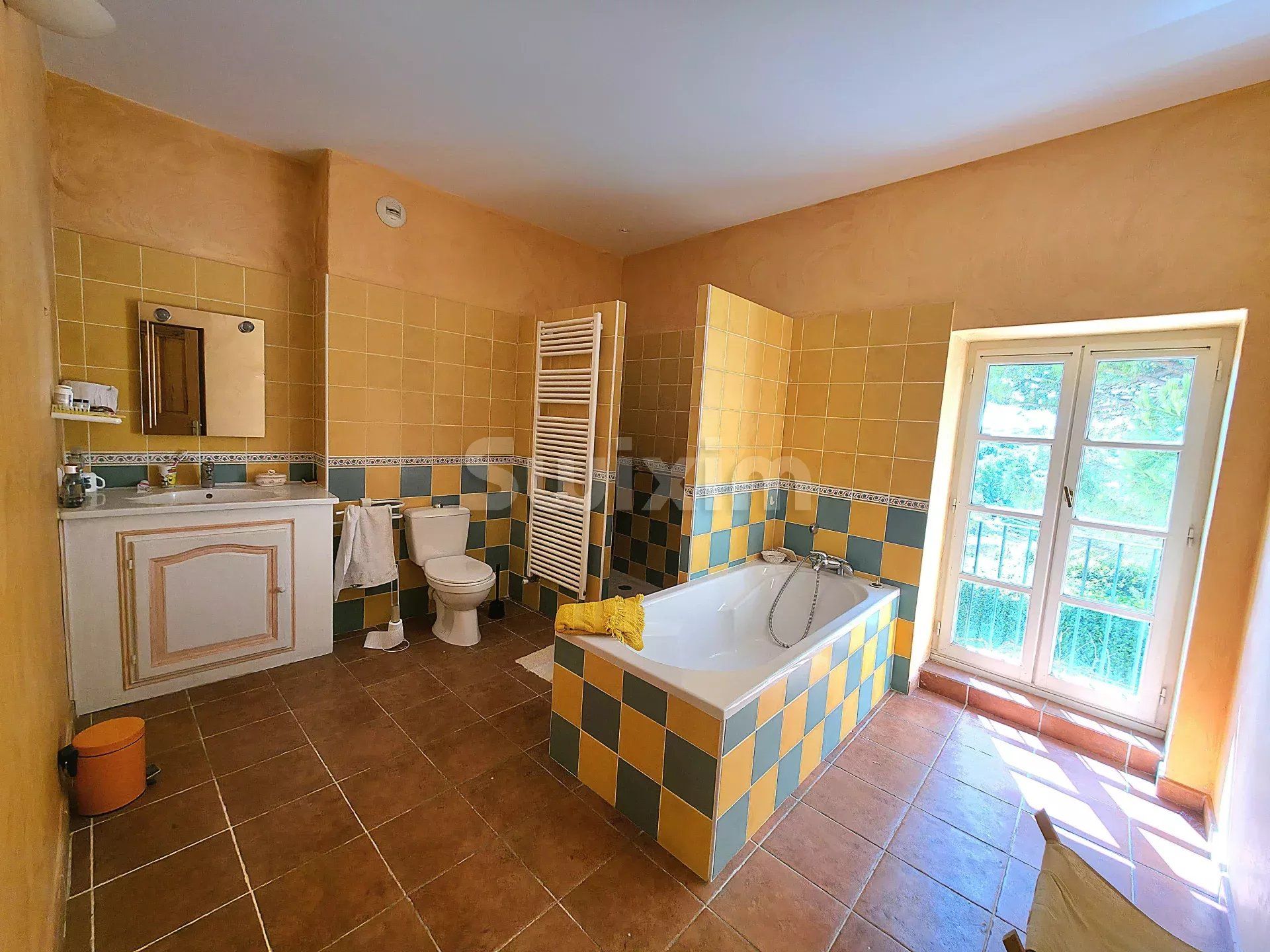 casa 8 Quartos para venda sobre Visan (84820)