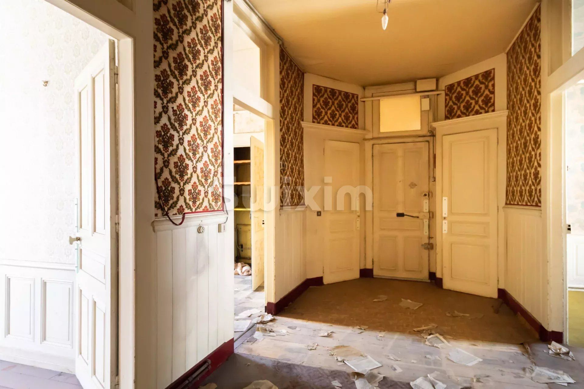 appartamento 8 Camere in vendita su Hauts de Bienne (39400)