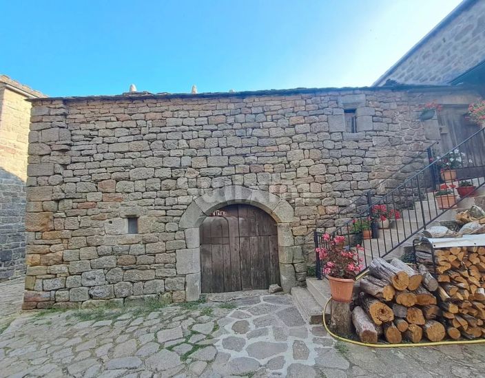 Vente Maison Villefort 2 Pièces 94 m²