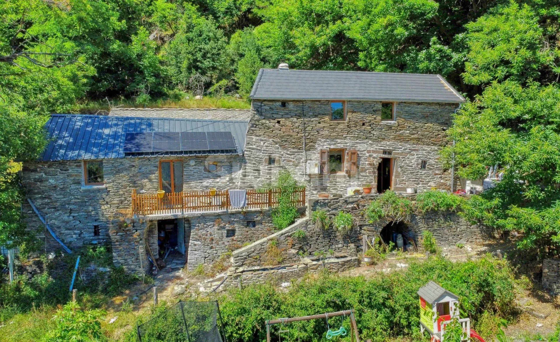 mas 4 Pièces en vente sur Saint-Privat-de-Vallongue (48240)