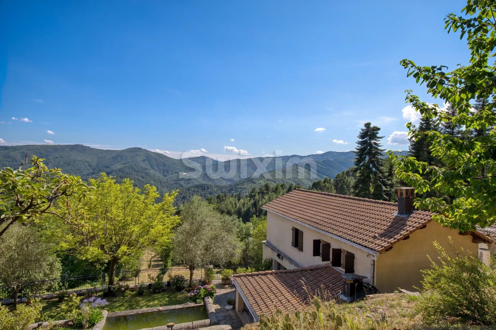 mas 9 Pièces en vente sur Le Collet-de-Dèze (48160)