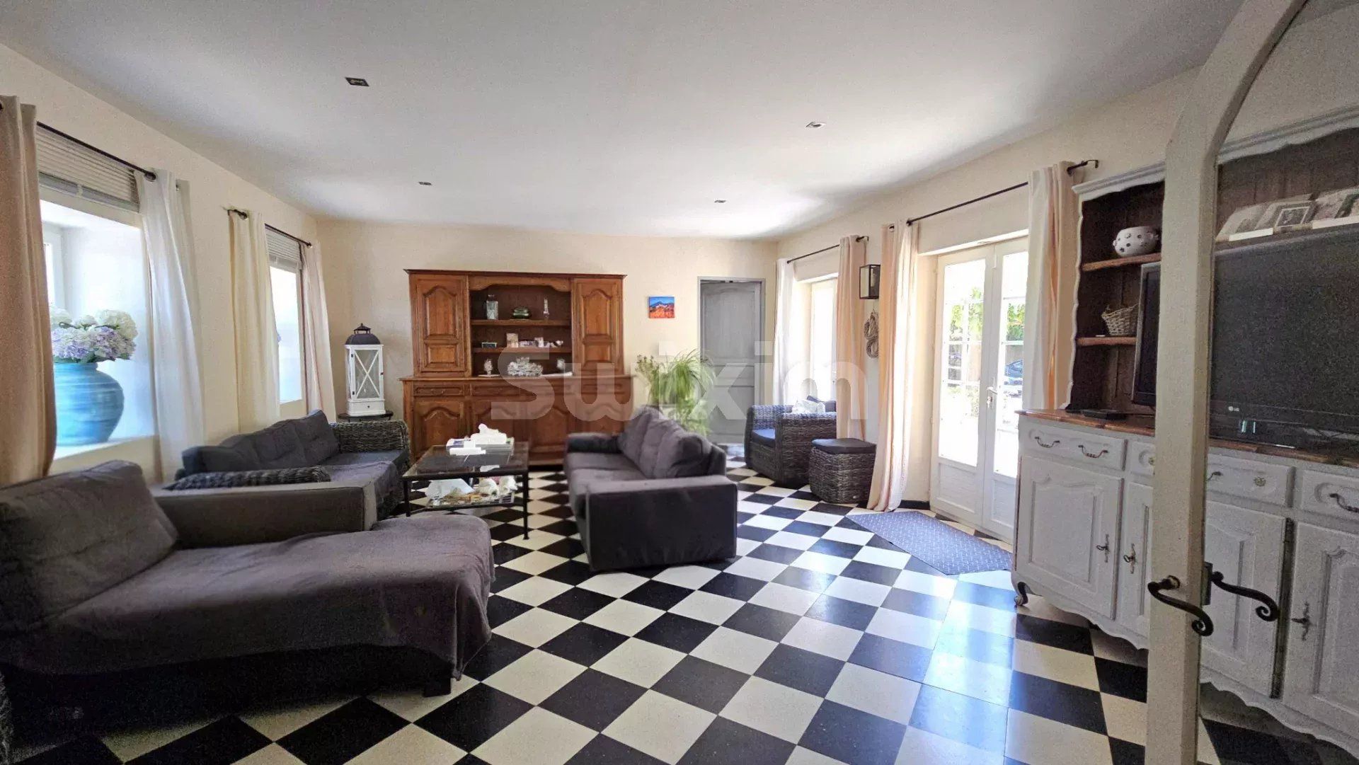 propriété 19 Pièces en vente sur Castillon-du-Gard (30210)