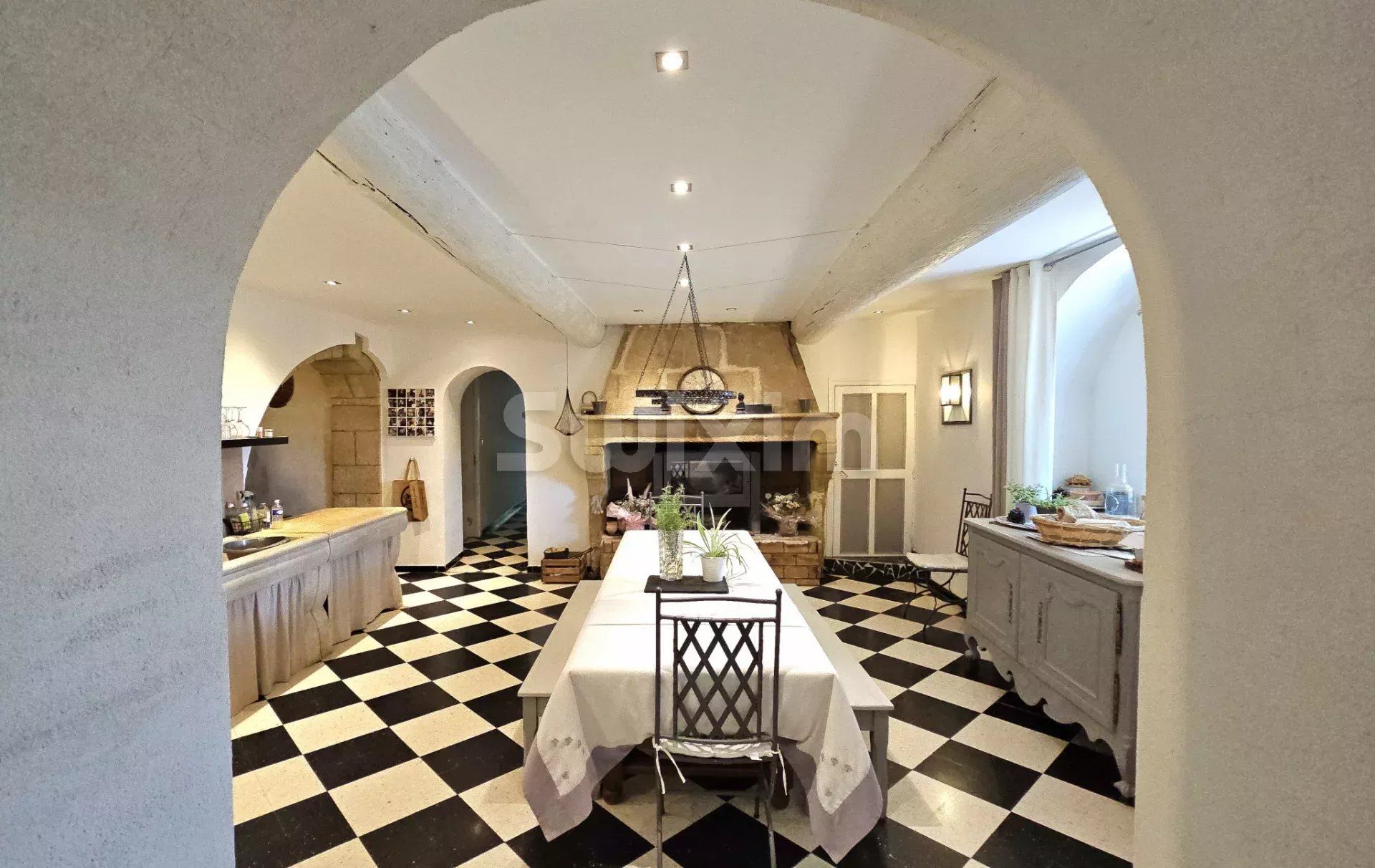 propriété 19 Pièces en vente sur Castillon-du-Gard (30210)