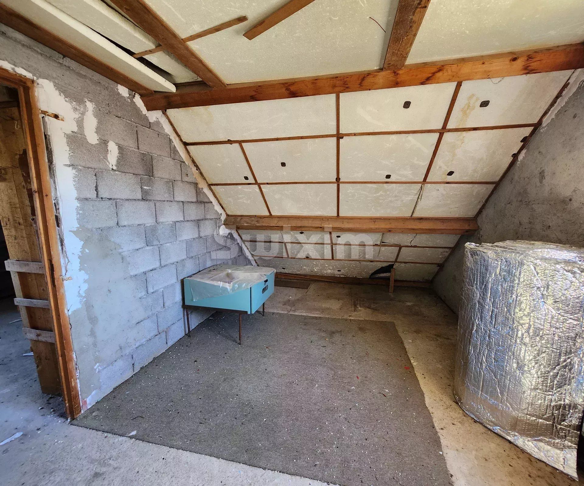 house 4 Rooms for sale on Aumont (39800)