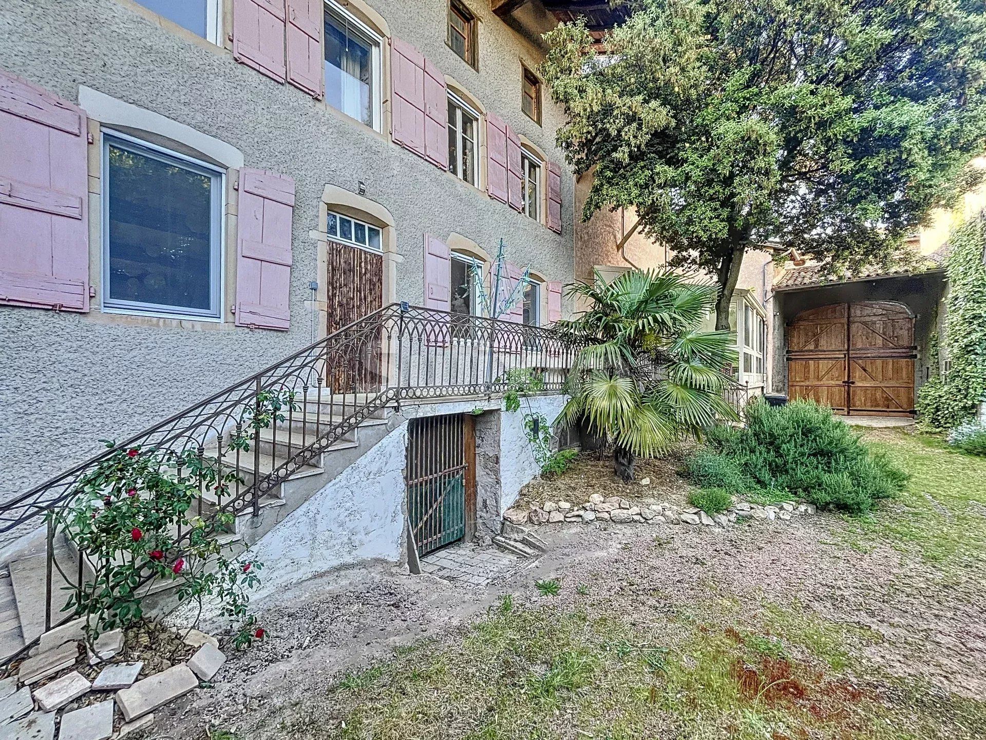 maison 9 Pièces en vente sur Villié-Morgon (69910)