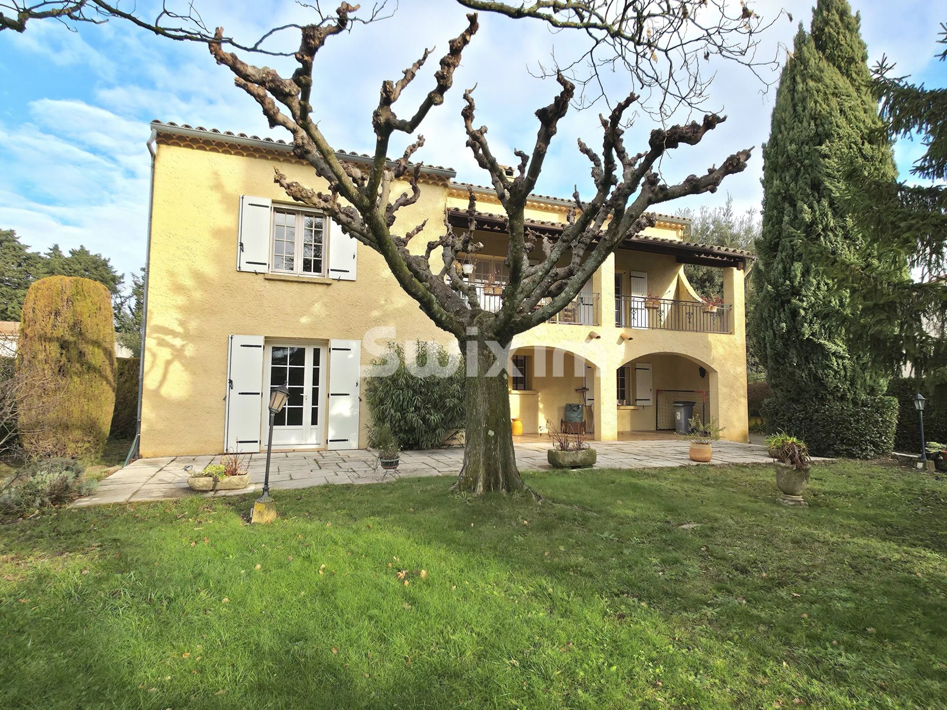 casa 6 Salas en venta en Grignan (26230)