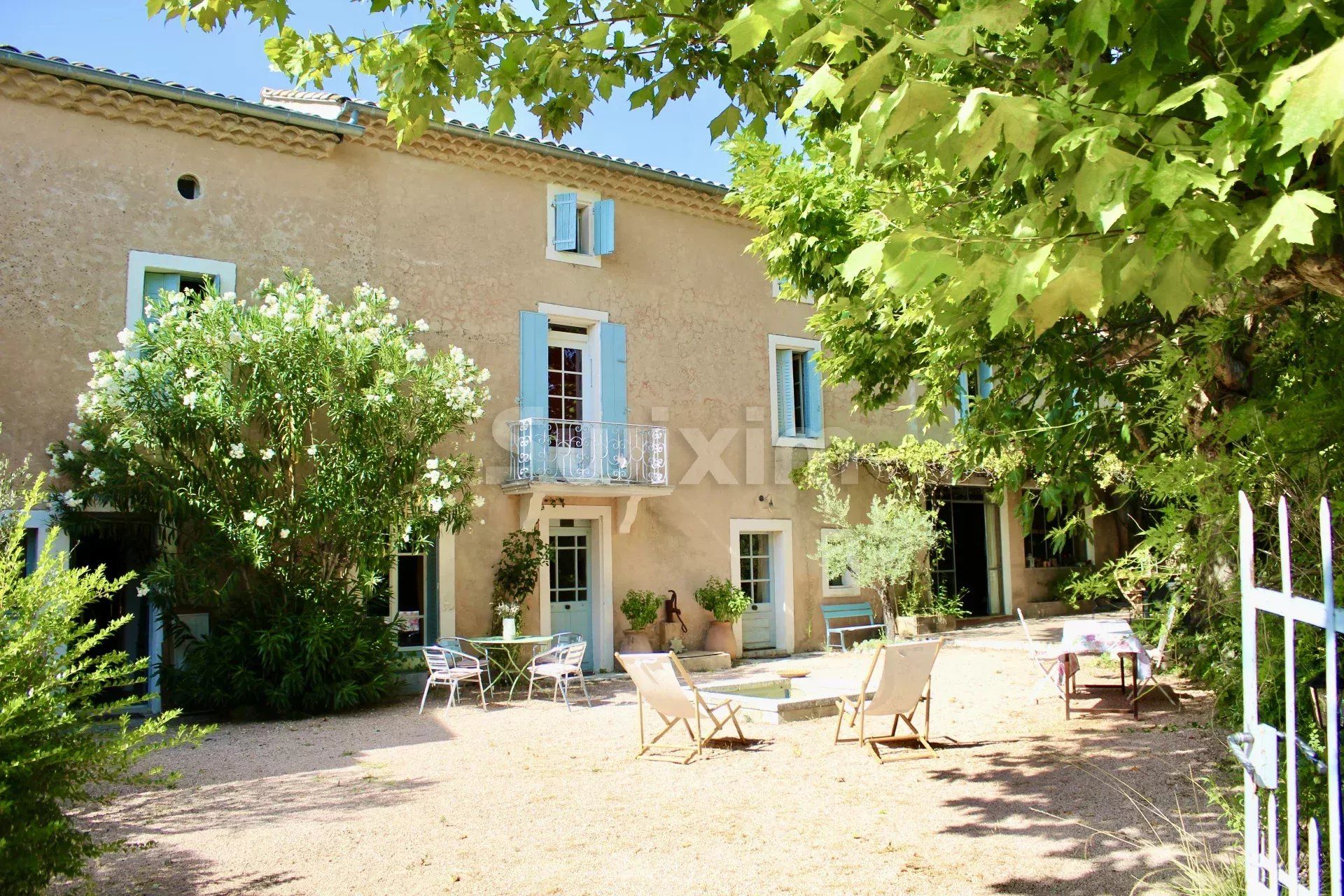 maison 8 Pièces en vente sur Valaurie (26230)