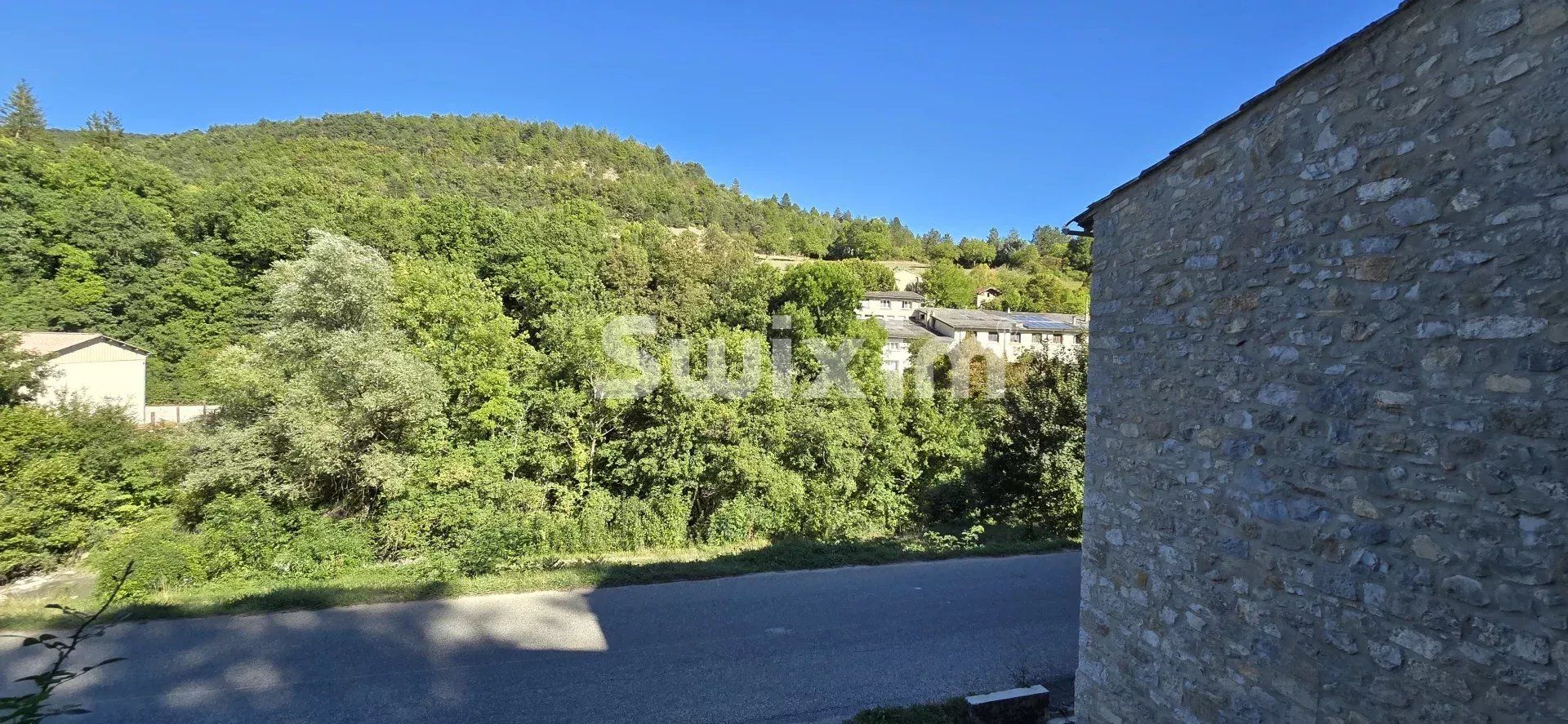 house 7 Rooms for sale on Saint-Nazaire-le-Désert (26340)