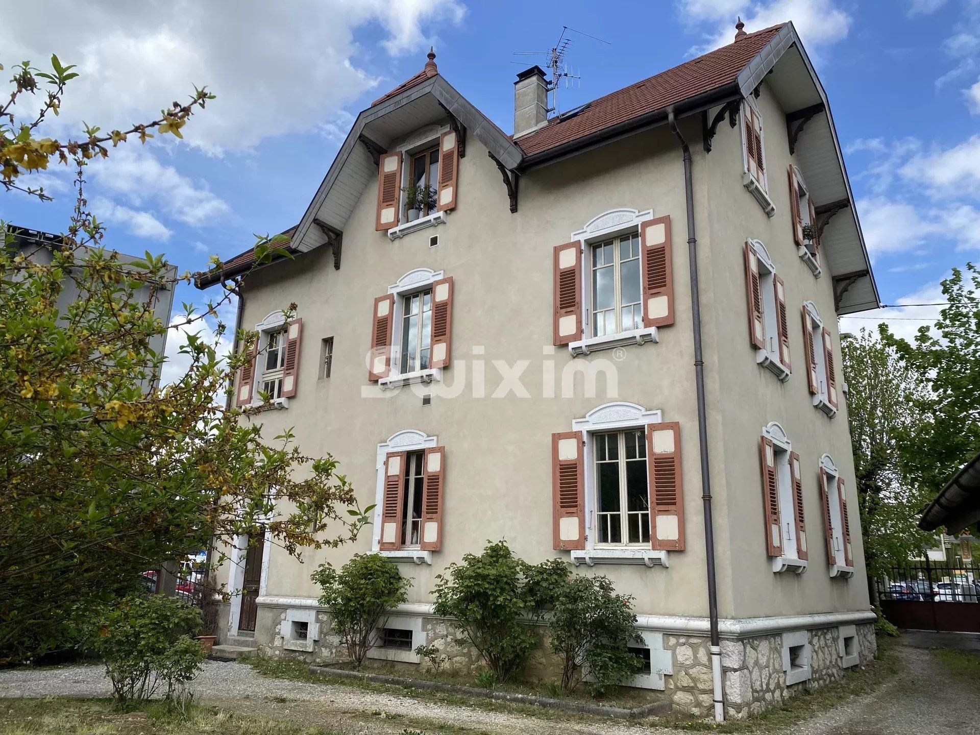 Verkauf Mietshaus Annecy 10&nbsp;Zimmer 253.99&nbsp;m²