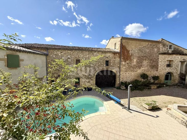 Vente Mas Uzès 17 Pièces 510 m²