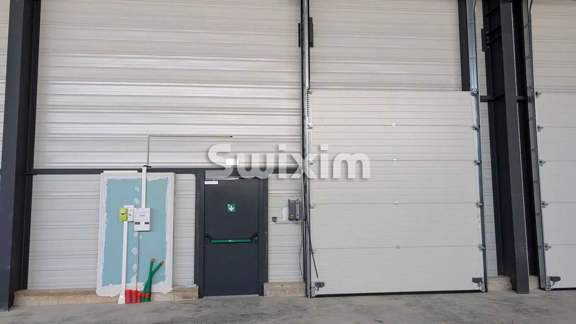 instalações industriais 1 sala para aluguer sobre Saint-Paul-Trois-Châteaux (26130)