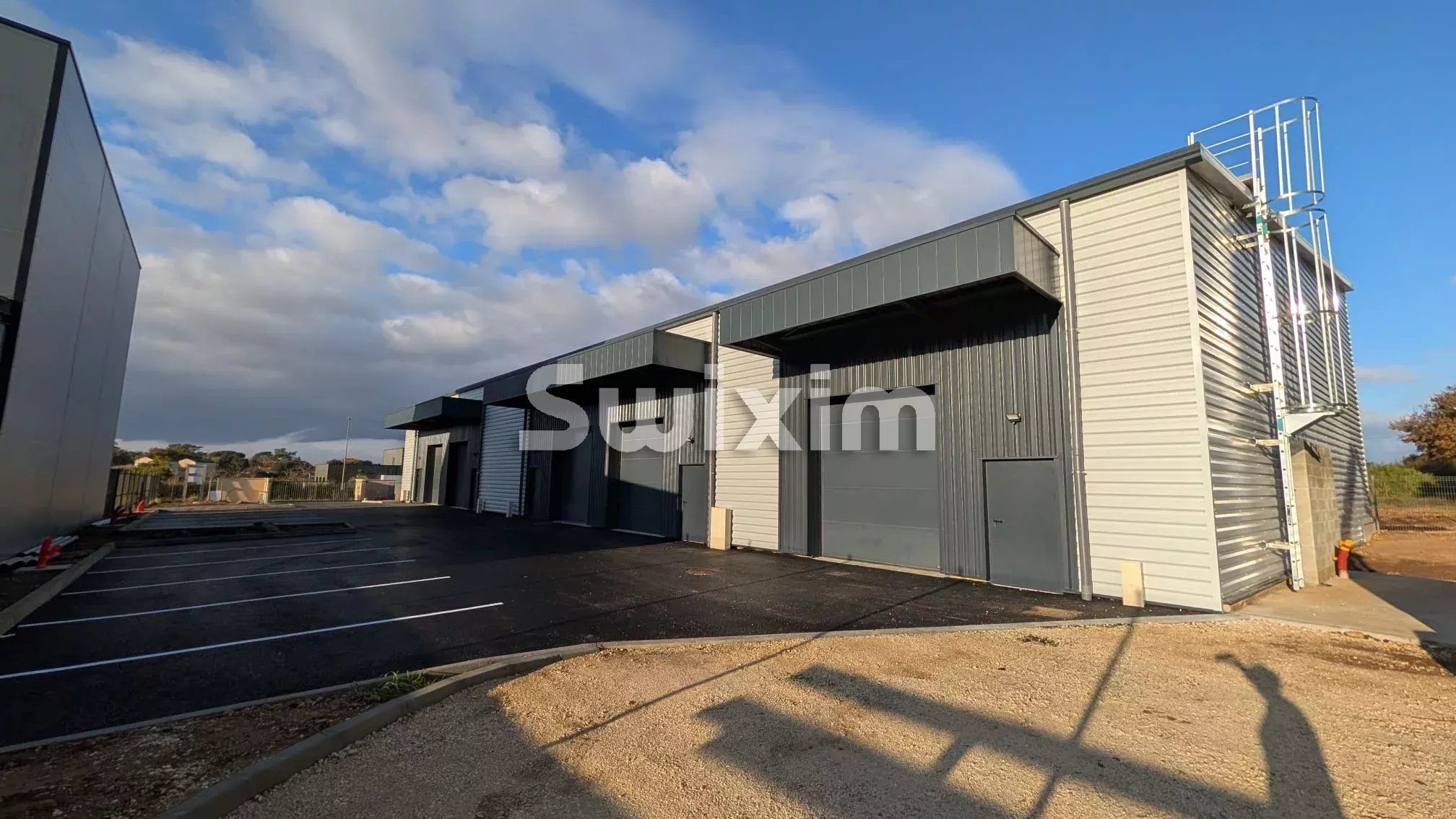 instalações industriais 1 sala para aluguer sobre Saint-Paul-Trois-Châteaux (26130)