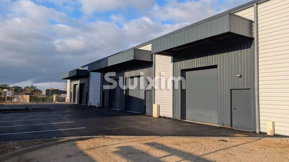 Location Entrepôt Saint-Paul-Trois-Châteaux 1&nbsp;pièce 150&nbsp;m²