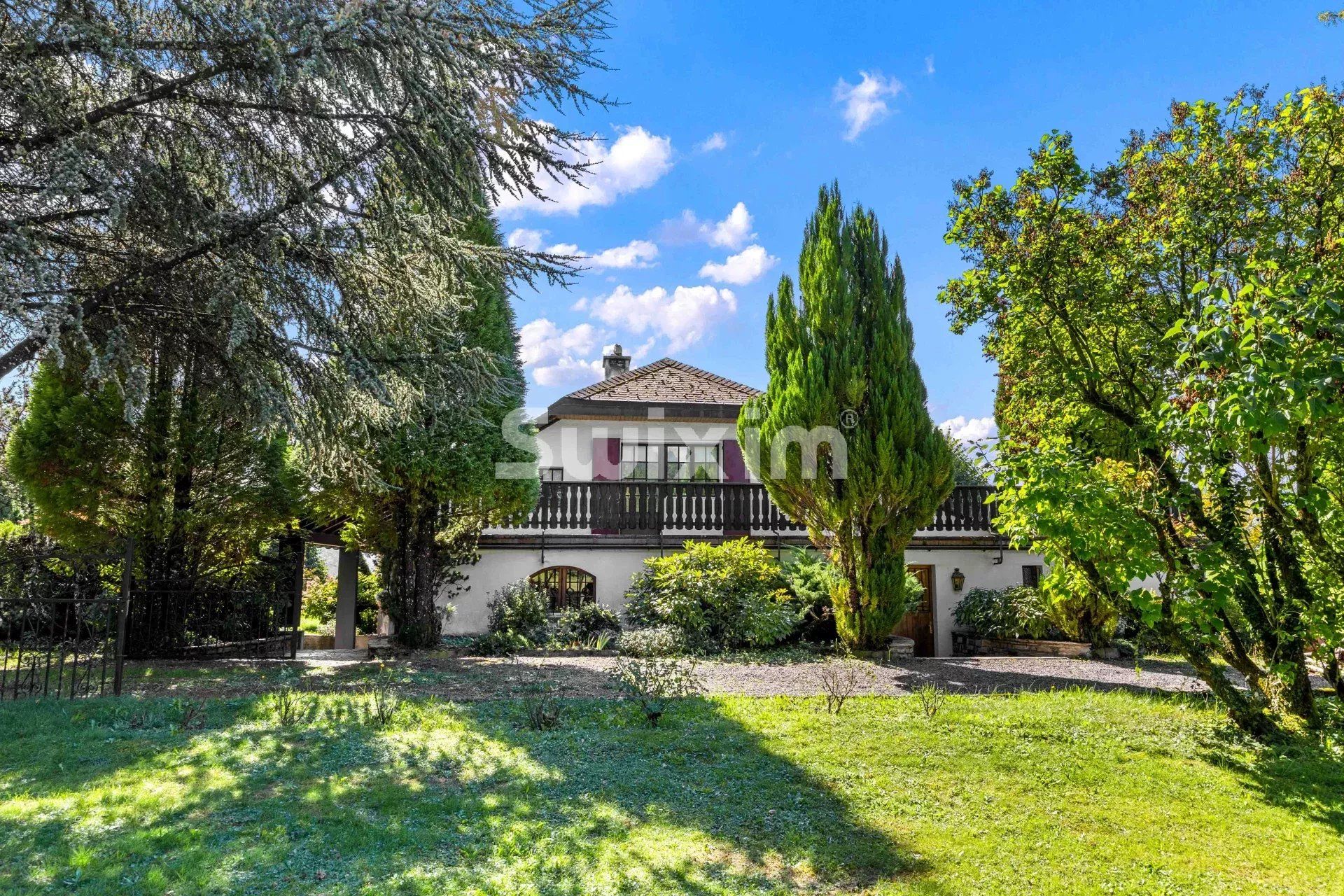 casa 7.5 Salas en venta en Montreux (1820)