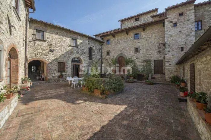 propriété viticole 30 Pièces en vente sur Siena (53100)