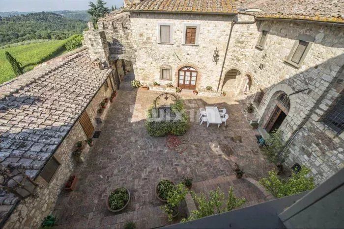 propriété viticole 30 Pièces en vente sur Siena (53100)