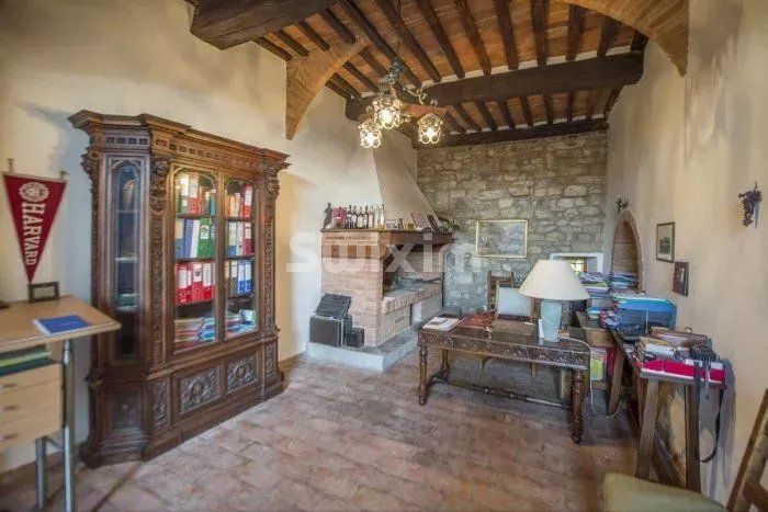 propriété viticole 30 Pièces en vente sur Siena (53100)