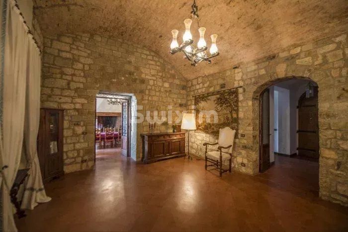 propriété viticole 30 Pièces en vente sur Siena (53100)