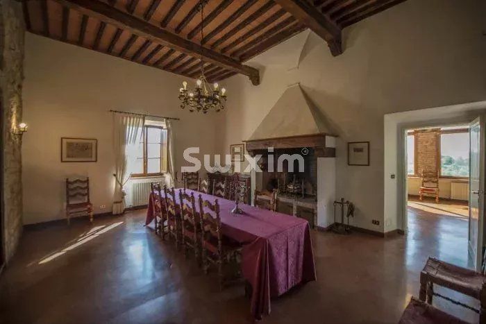wine estate 30 Rooms for sale on Siena (53100)