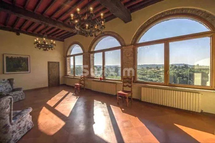 propriété viticole 30 Pièces en vente sur Siena (53100)