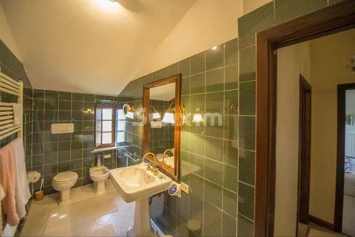 propriété viticole 30 Pièces en vente sur Siena (53100)