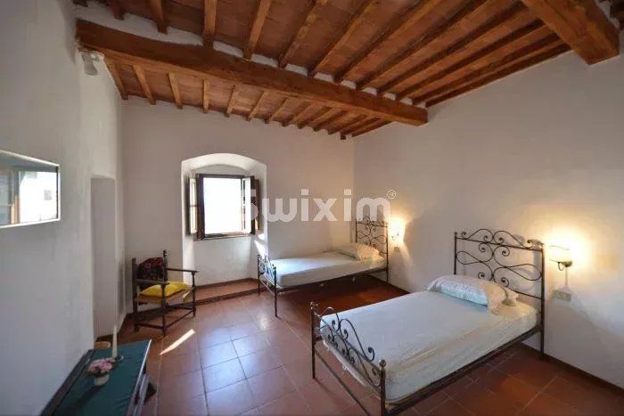 wine estate 30 Rooms for sale on Siena (53100)