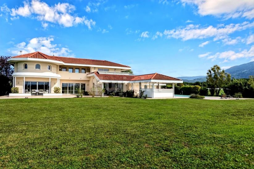 Vente Maison Veigy-Foncenex 9 Pièces 280 m²