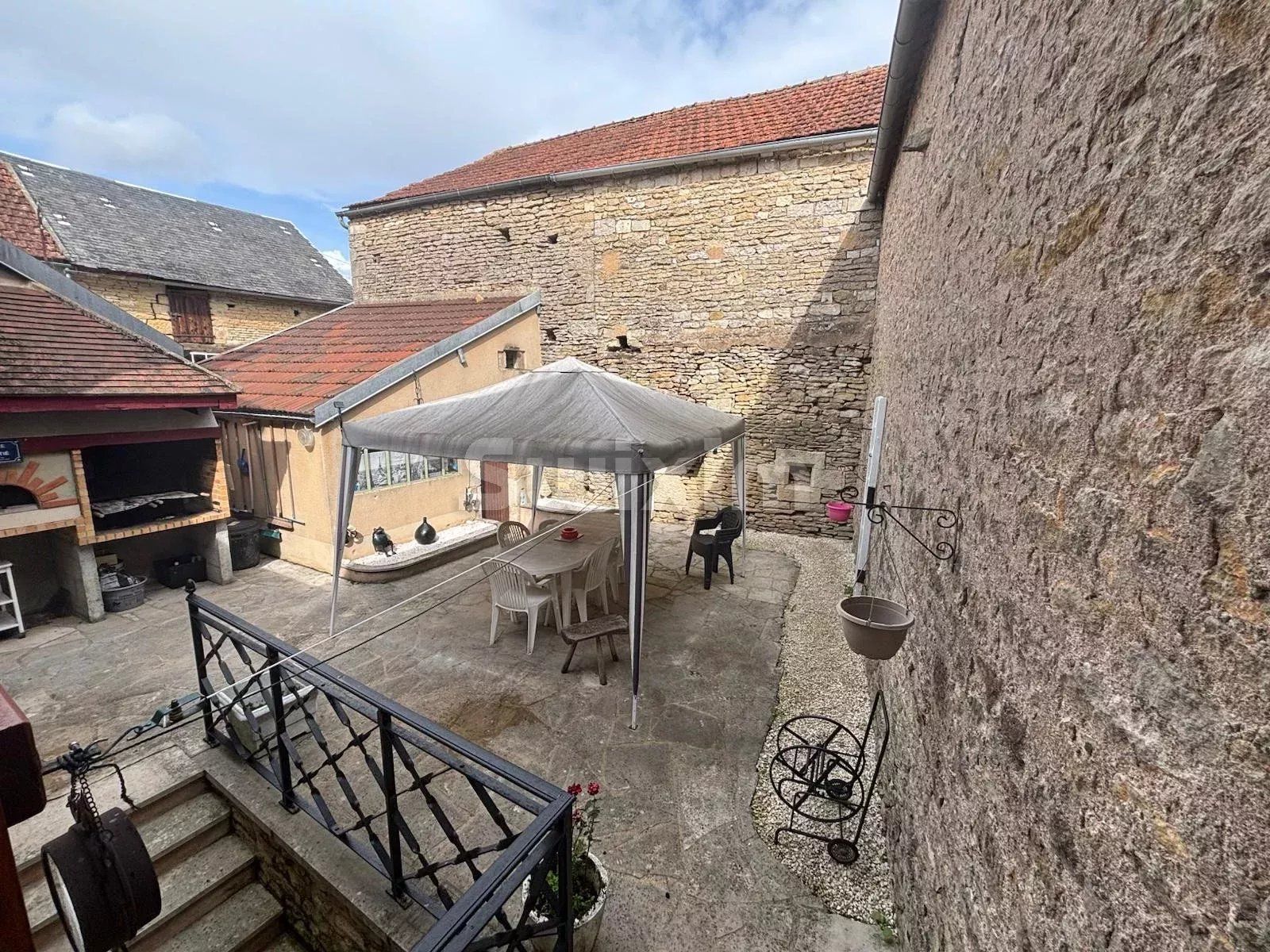 maison 7 Pièces en vente sur L'Isle-sur-Serein (89440)