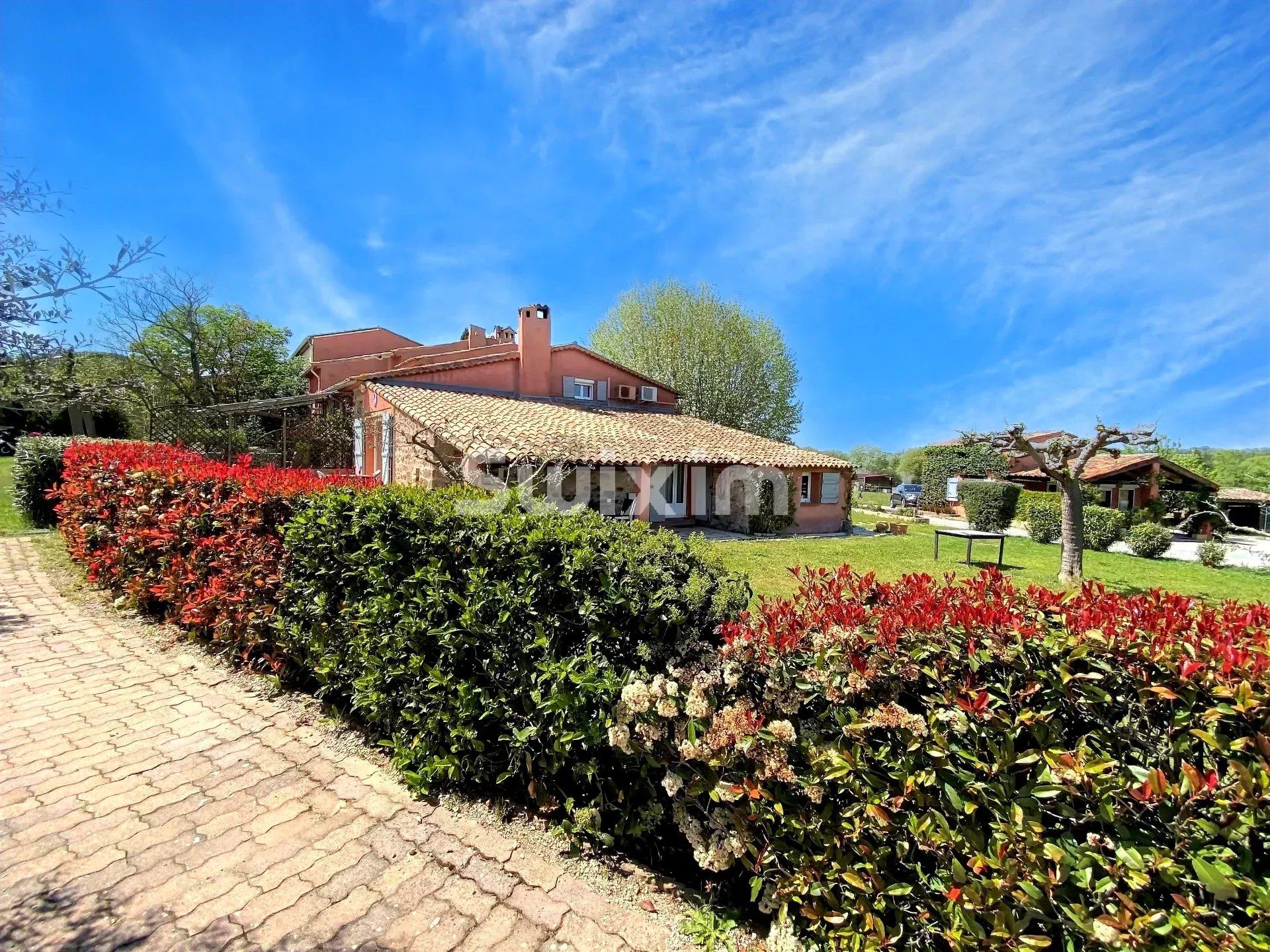 property 16 Rooms for sale on Vidauban (83550)