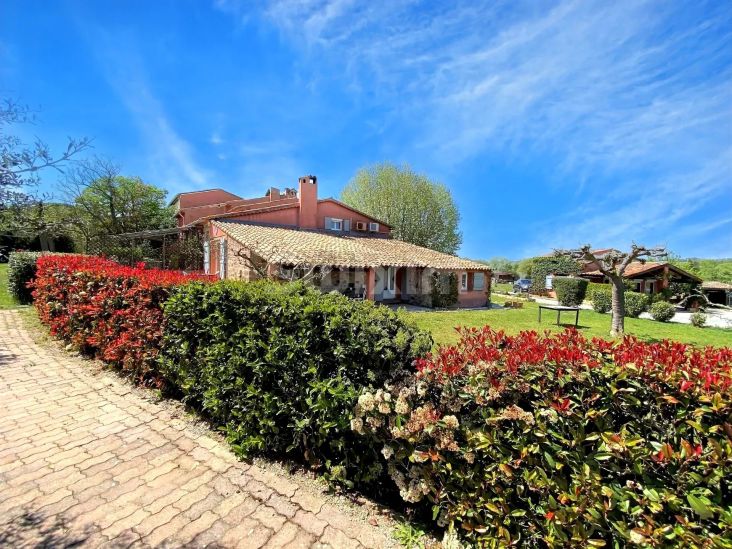 Vente Propriété Vidauban 16 Pièces 354 m²