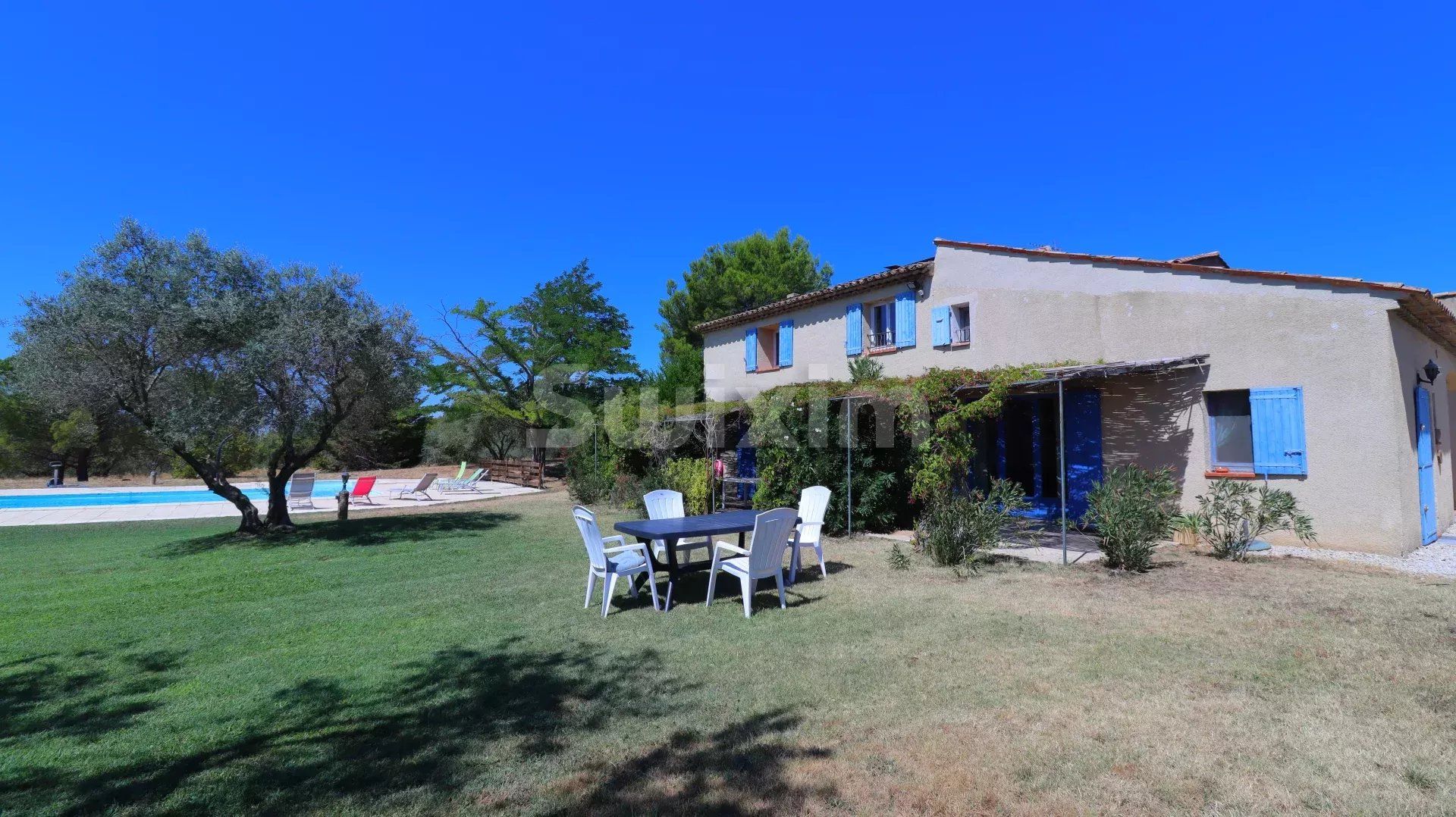 maison 15 Pièces en vente sur Lourmarin (84160)