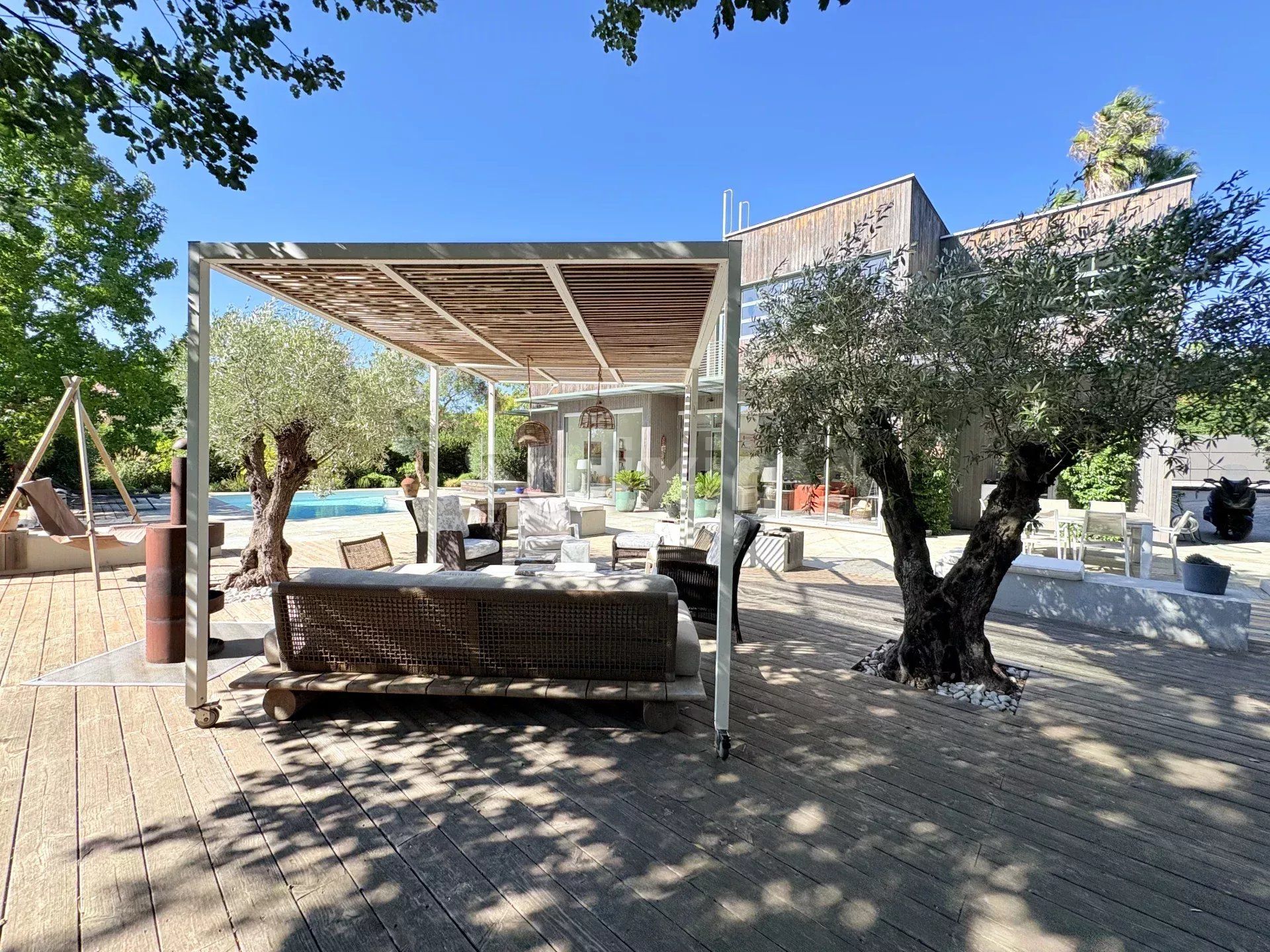 maison 6 Pièces en vente sur Saint-Raphaël (83700)