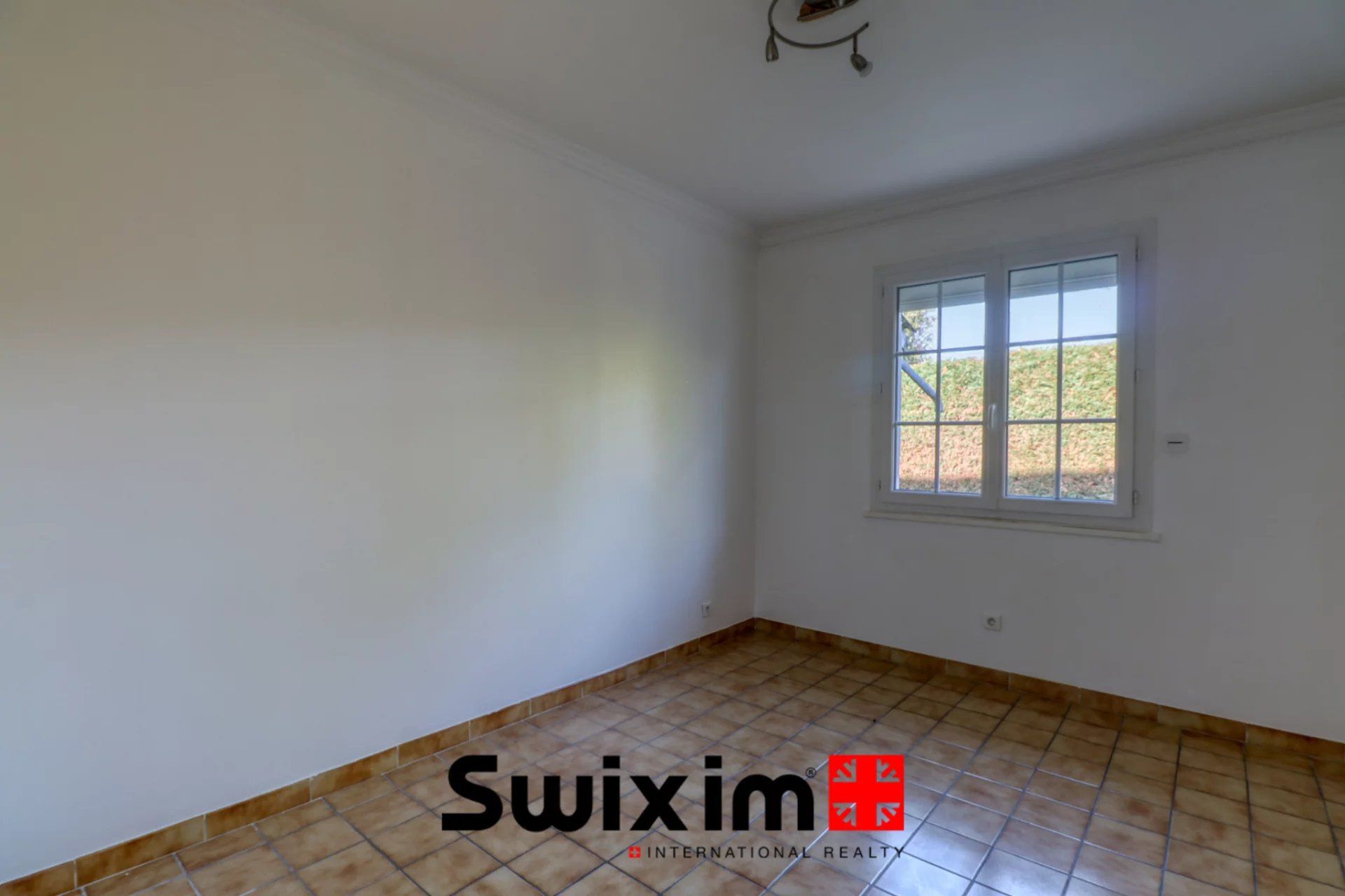 house 7 Rooms for sale on Saint-Laurent-Médoc (33112)