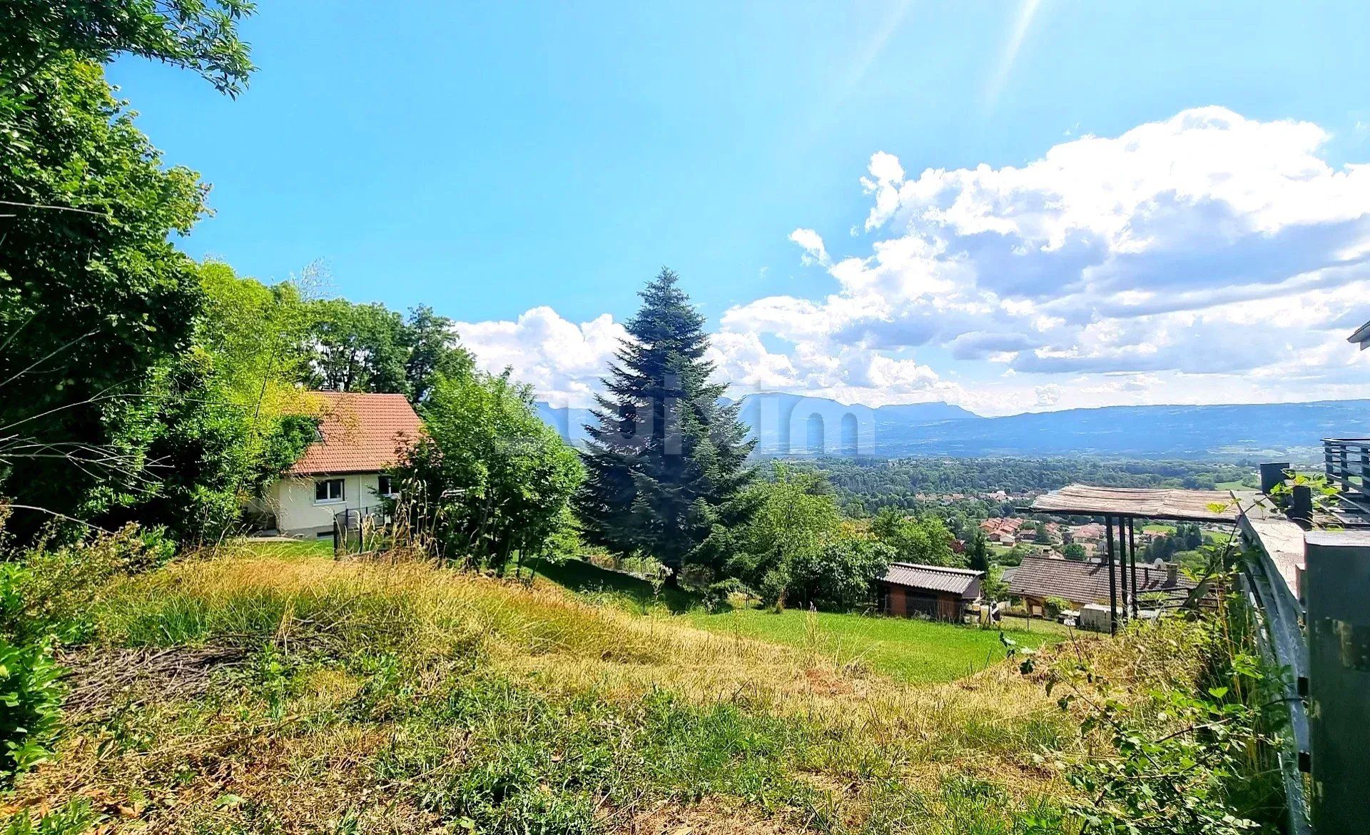 buildable land for sale on Bonne (74380)