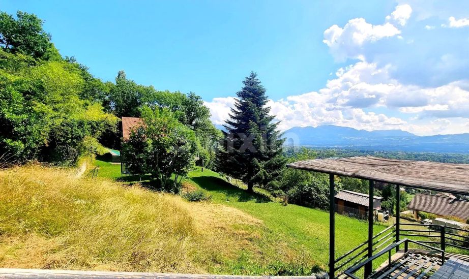 Sale Buildable land Bonne 479 m²