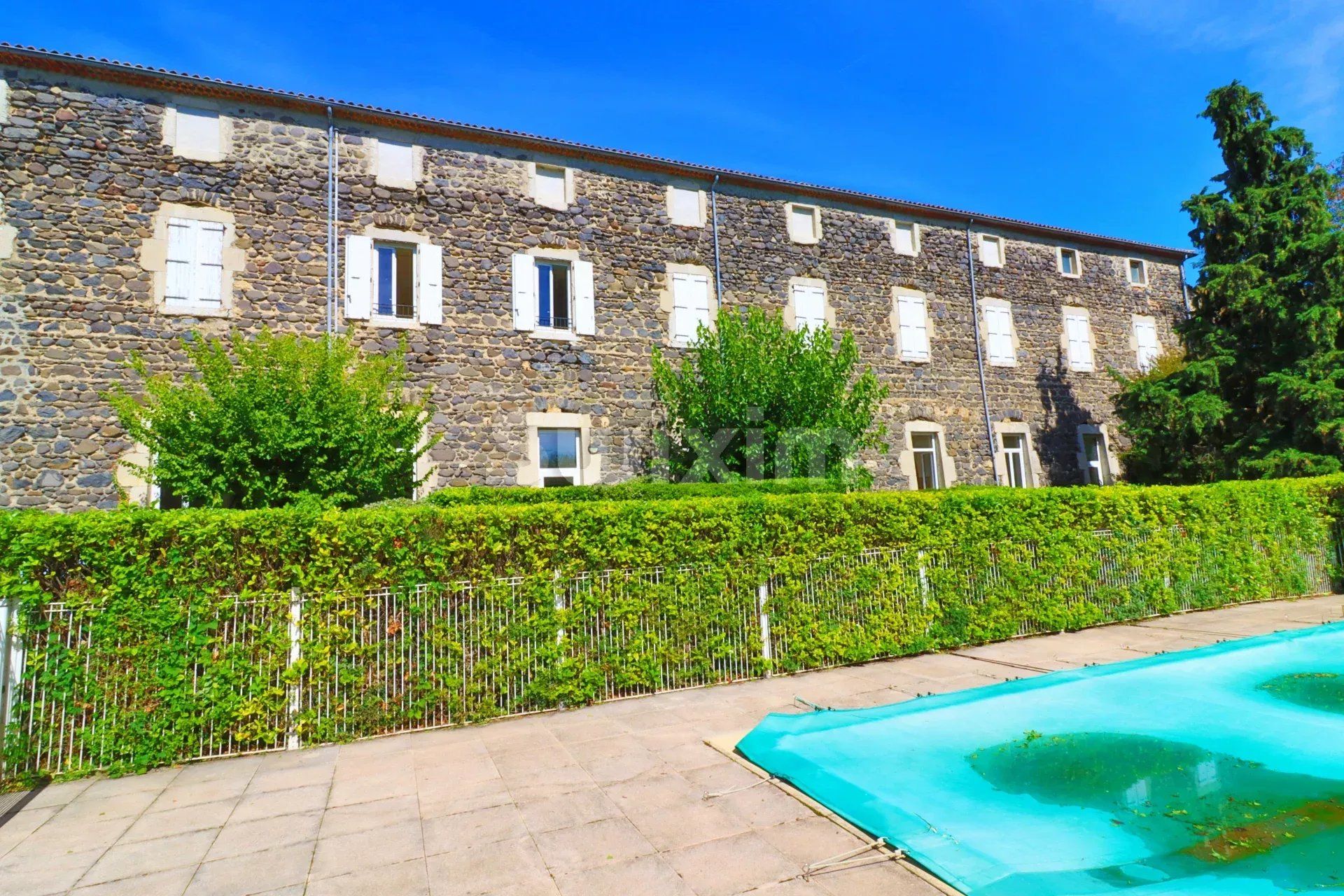 immeuble 26 Pièces en vente sur Mirabel (07170)