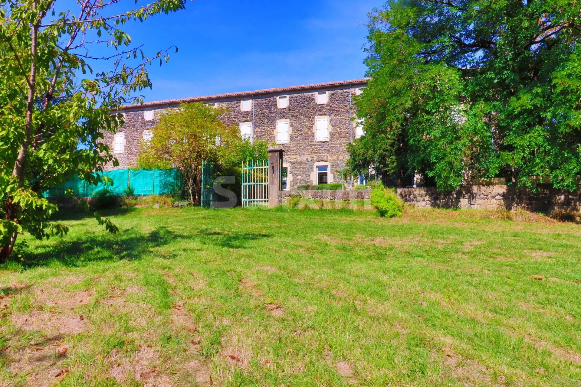 immeuble 26 Pièces en vente sur Mirabel (07170)