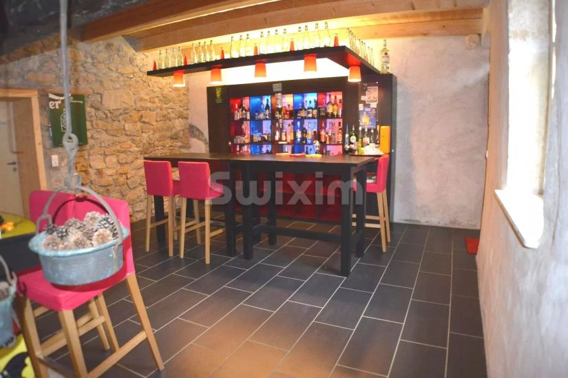 Vente Maison Saint-Claude 6 Pièces 308 m²