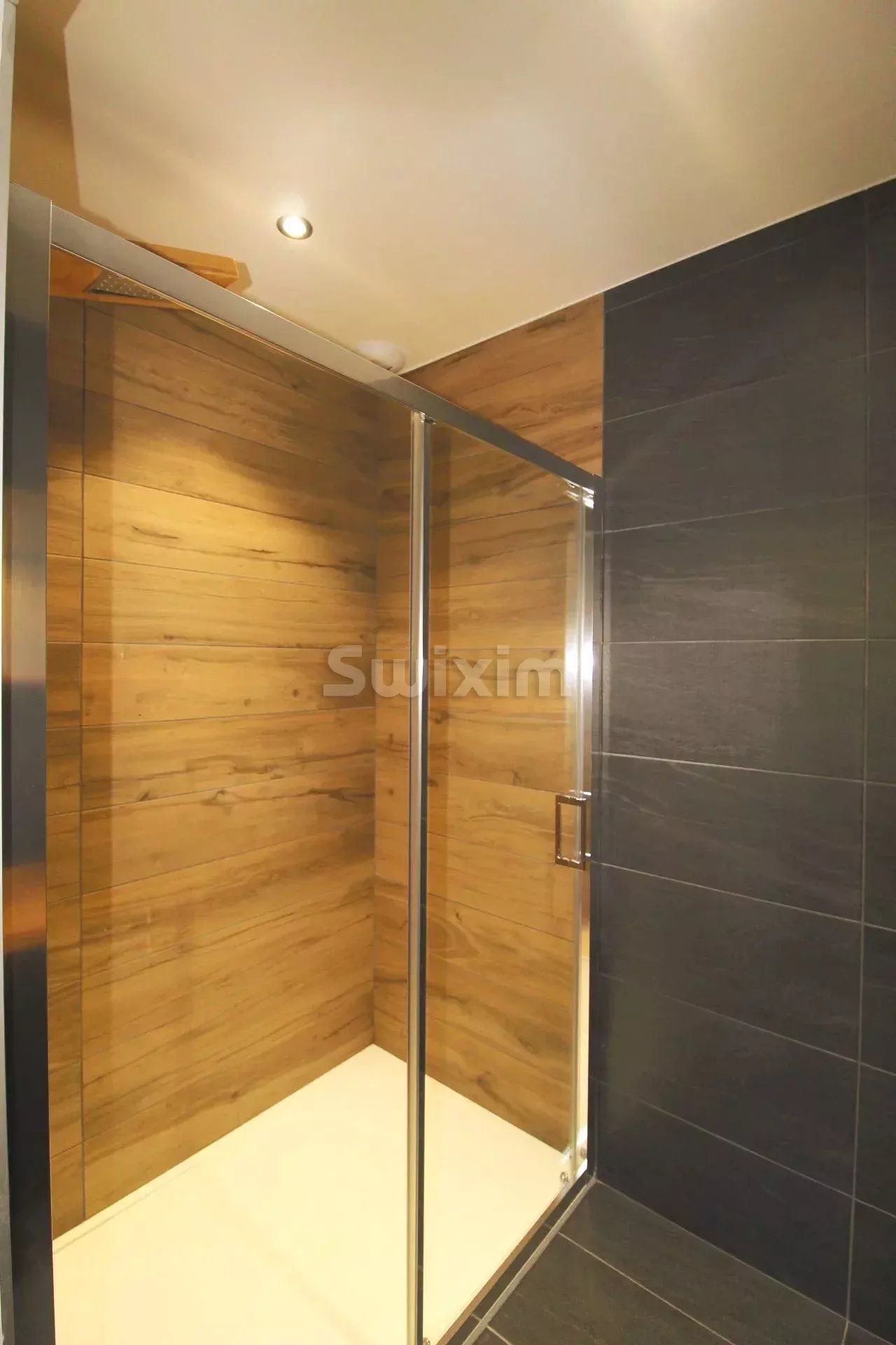 casa 5 Camere in vendita su Cluses (74300)