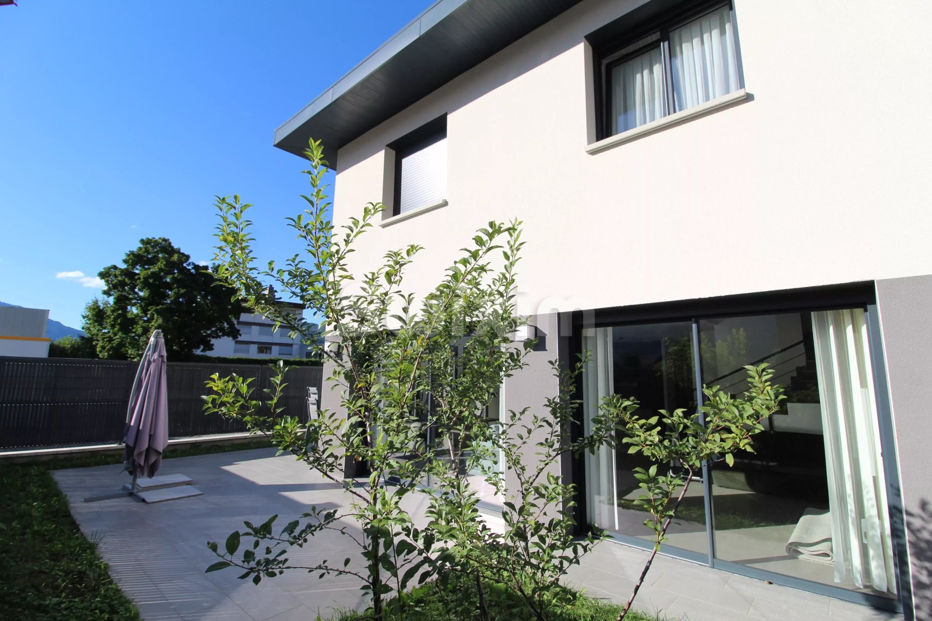 house 5 Rooms for sale on Cluses (74300)