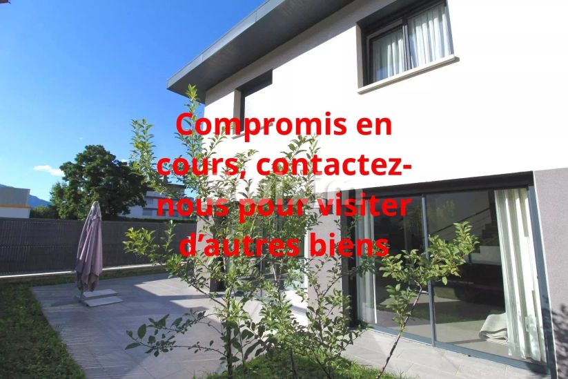 Venta Casa Cluses 5&nbsp;Salas 127&nbsp;m²