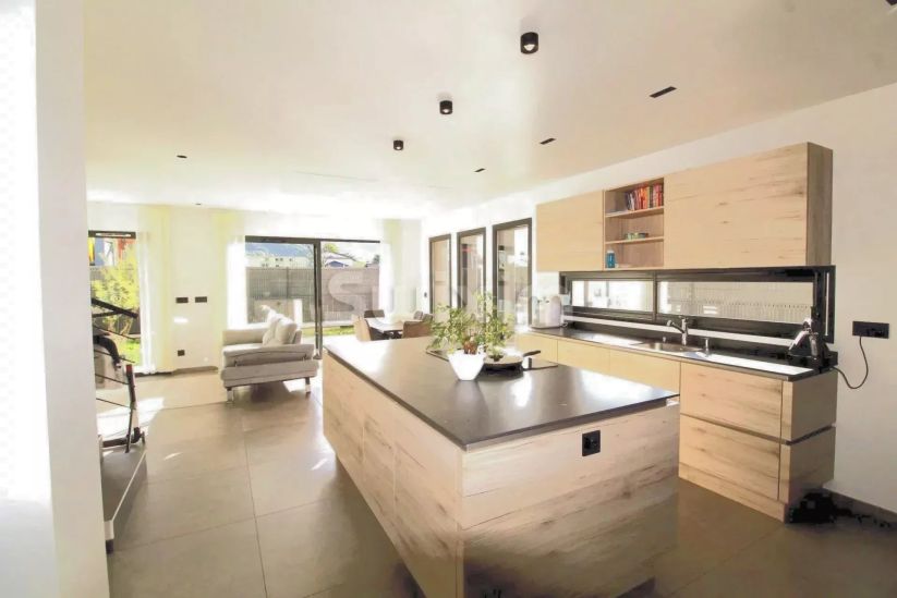 Vendita Casa Cluses 5 Camere 127 m²