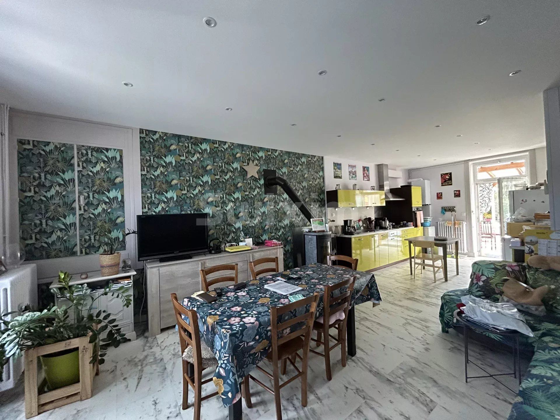 haus 4 Zimmer zum verkauf auf Lons-le-Saunier (39000)