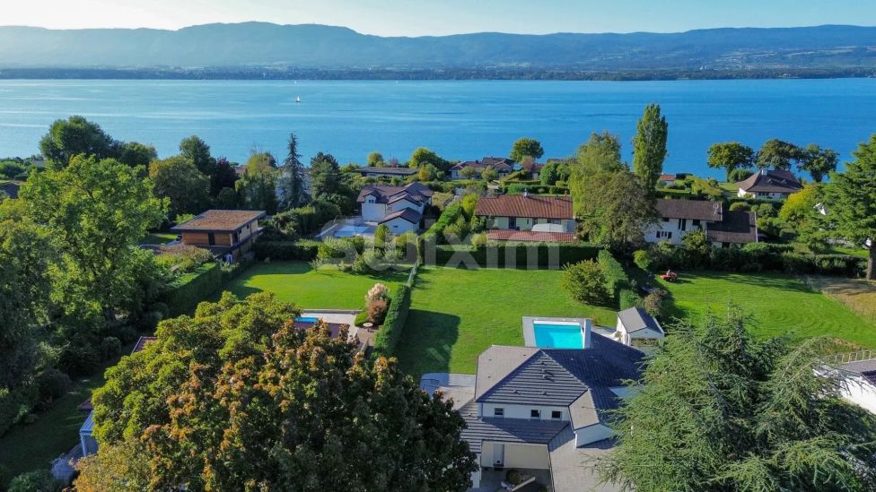 Vente Maison Nernier 8 Pièces 249 m²