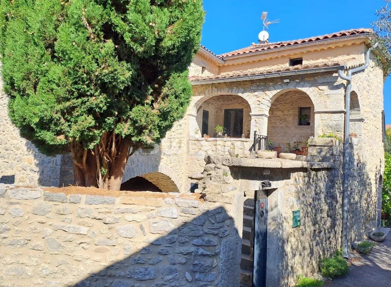 casa 5 Salas en venta en Saint-André-de-Cruzières (07460)